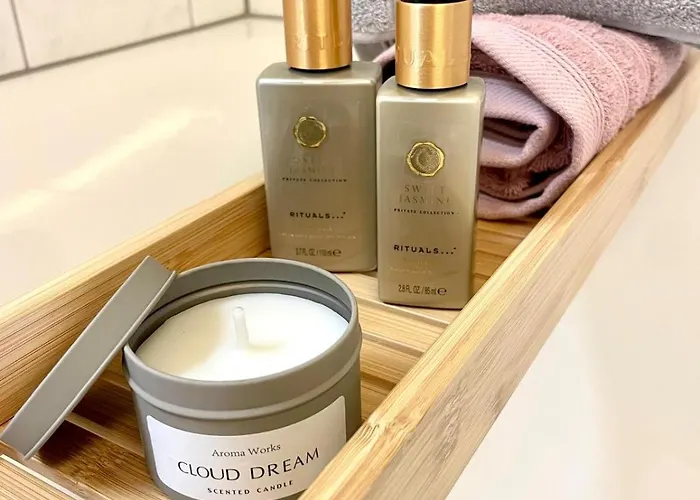 Charmantes Im 25 Og Mit Aussicht Und 60 Zoll Tv Augsburg